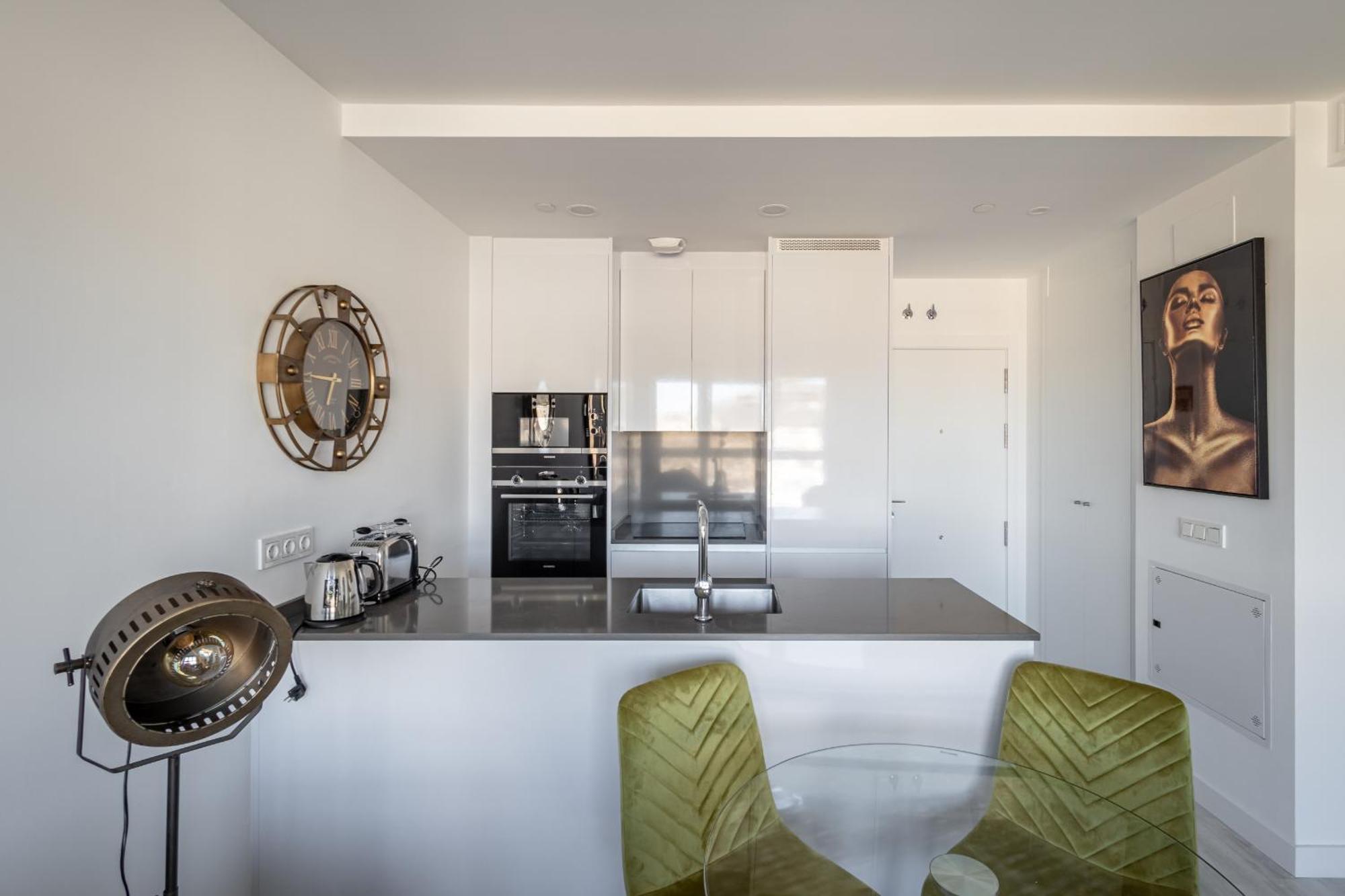 Malaga Skyline 1 Pool & Parking Free Apartment Luaran gambar