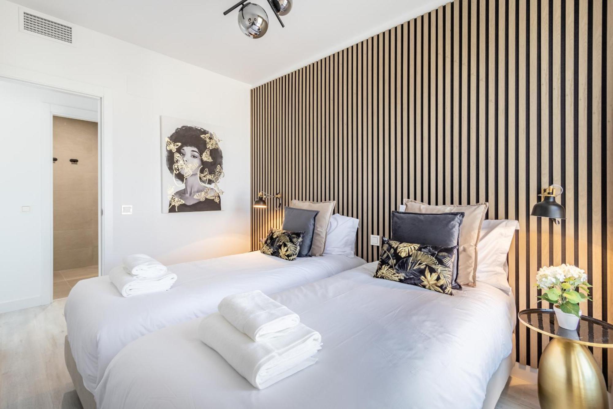 Malaga Skyline 1 Pool & Parking Free Apartment Luaran gambar