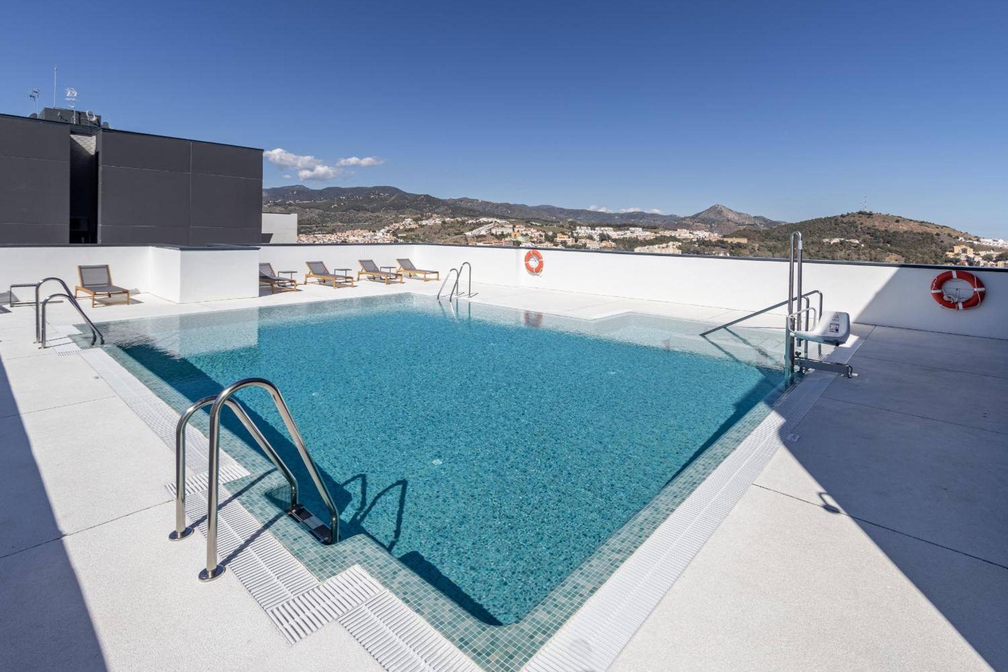 Malaga Skyline 1 Pool & Parking Free Apartment Luaran gambar