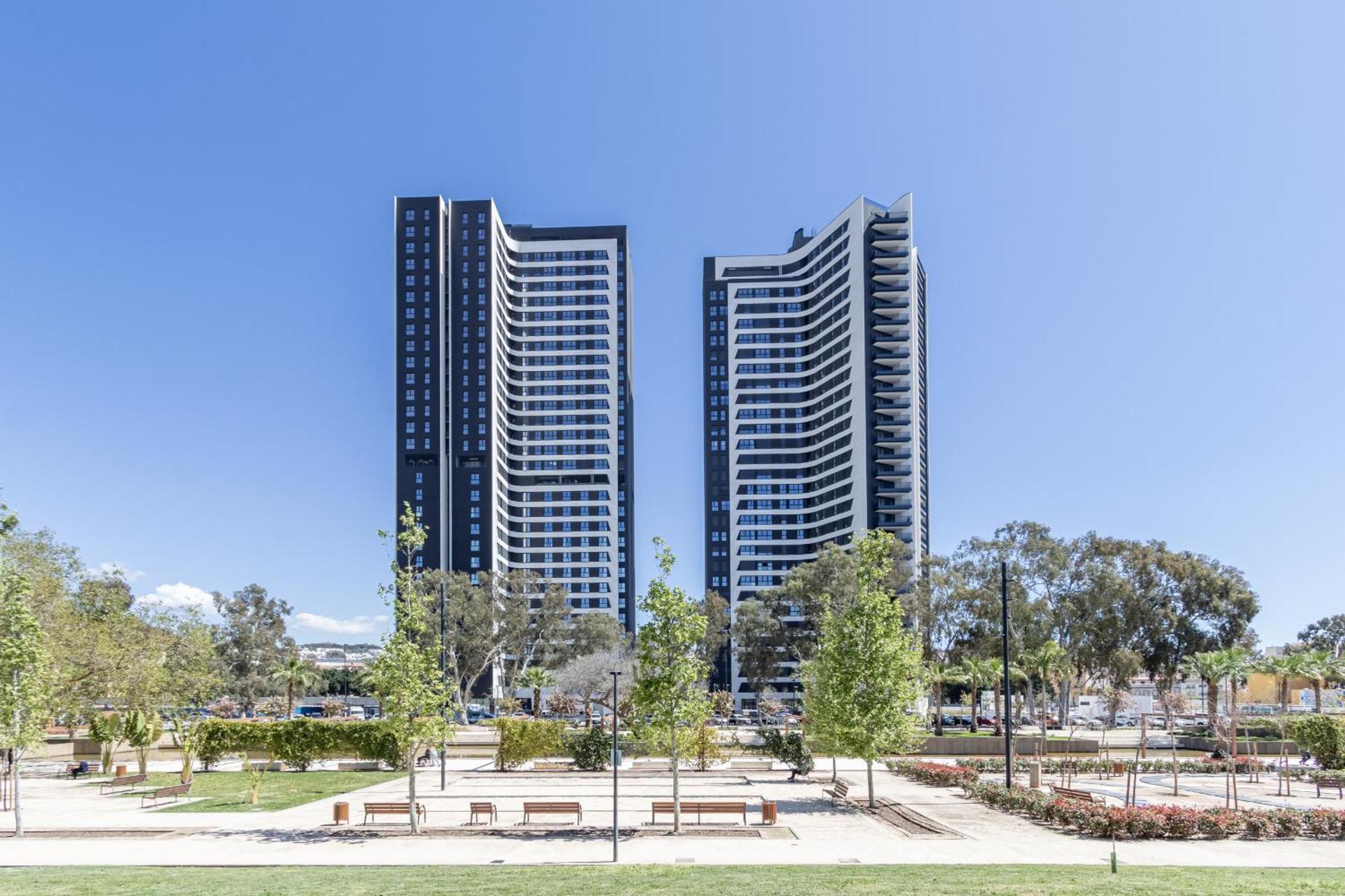 Malaga Skyline 1 Pool & Parking Free Apartment Luaran gambar