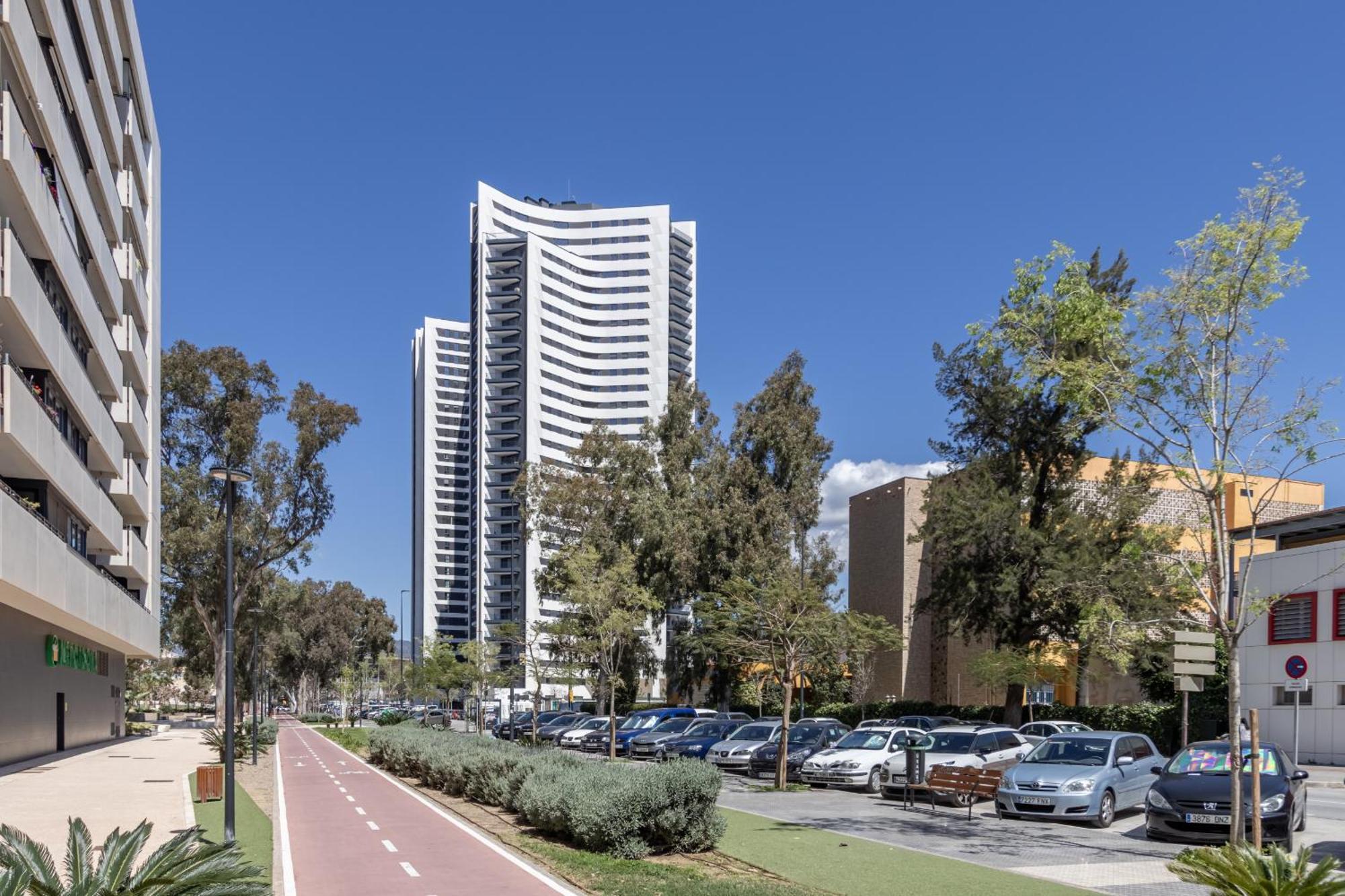 Malaga Skyline 1 Pool & Parking Free Apartment Luaran gambar