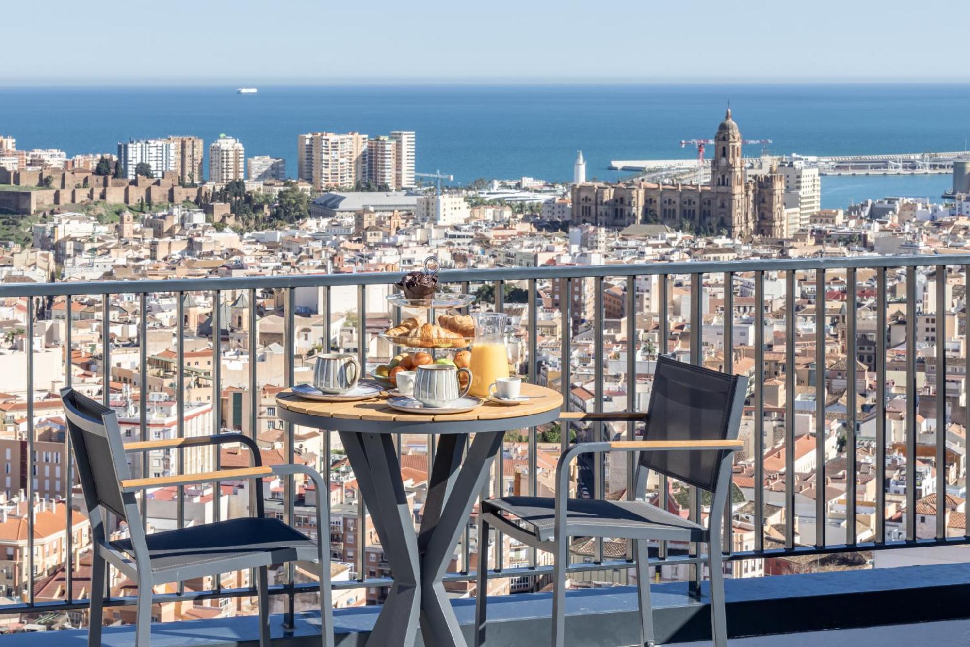 Malaga Skyline 1 Pool & Parking Free Apartment Luaran gambar