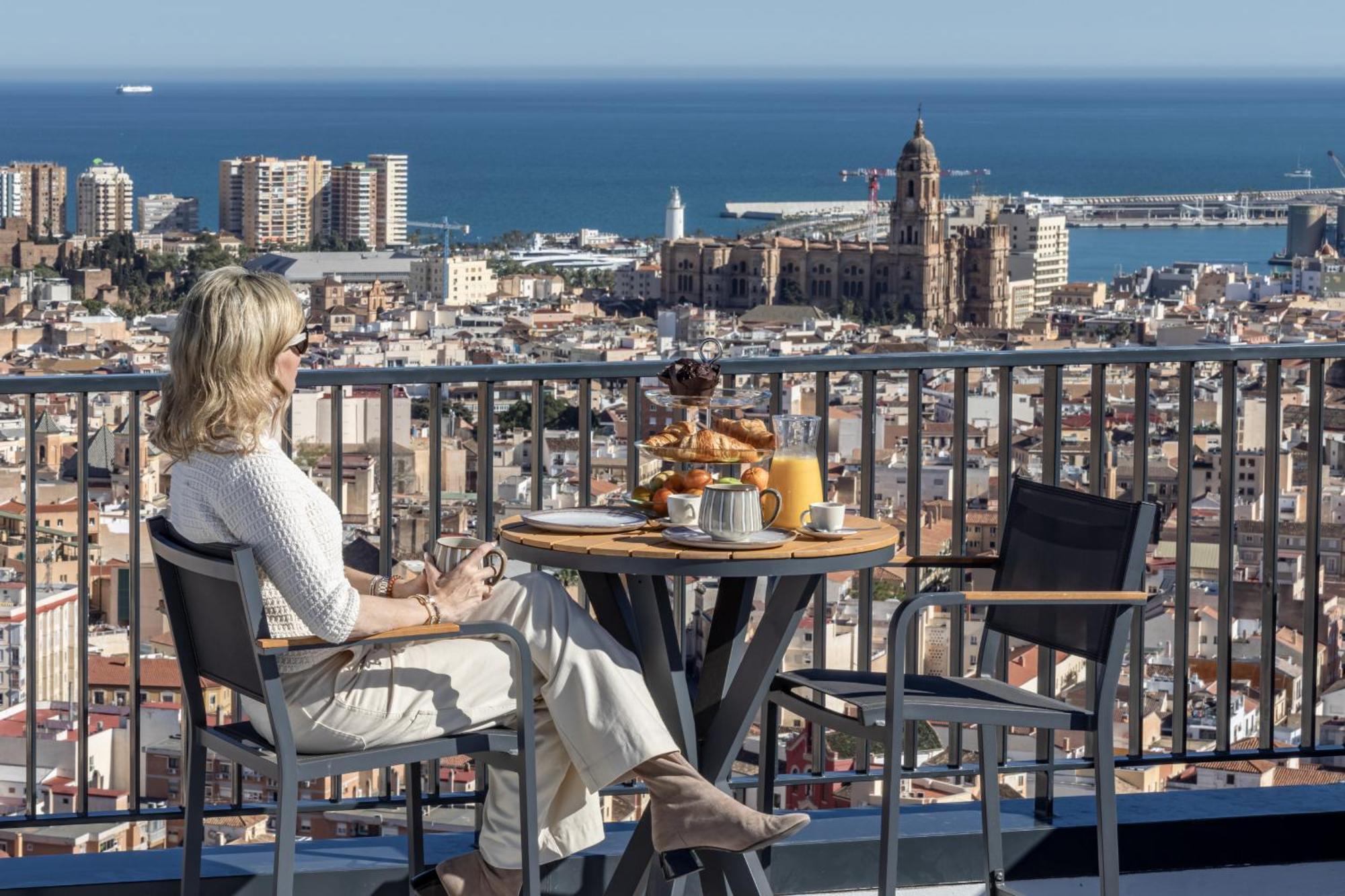 Malaga Skyline 1 Pool & Parking Free Apartment Luaran gambar